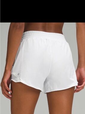 Lululemon Hotty Hot High Rise Lined Short 4” white size 10